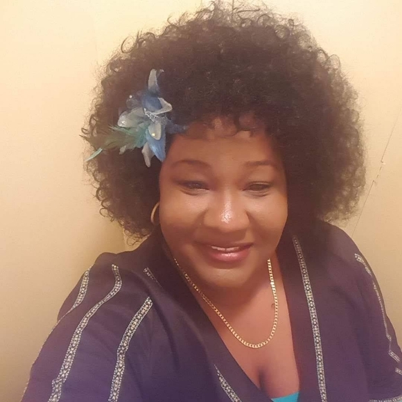 Meet your Posher, Sheletha Monet - Picture 3 of 8